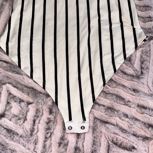 NWOT Striped Bodysuit - Picture 5 of 7